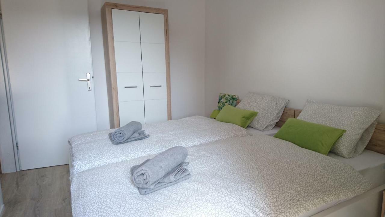Apartamento Ela Cres Exterior foto