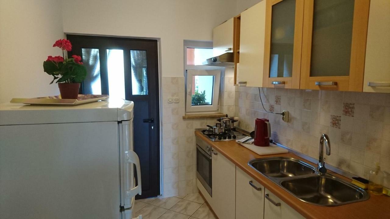 Apartamento Ela Cres Exterior foto